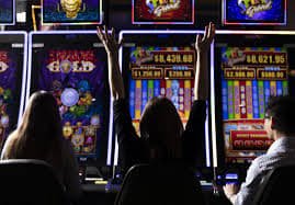 Slots Reels နှင့် Payline ပုံစံ ရှင်းလင်းချက်
